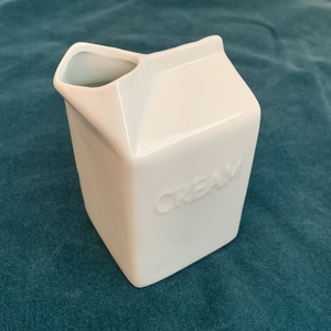 Fitz & Floyd porcelain creamer from the everyday‎ white collection. EUC